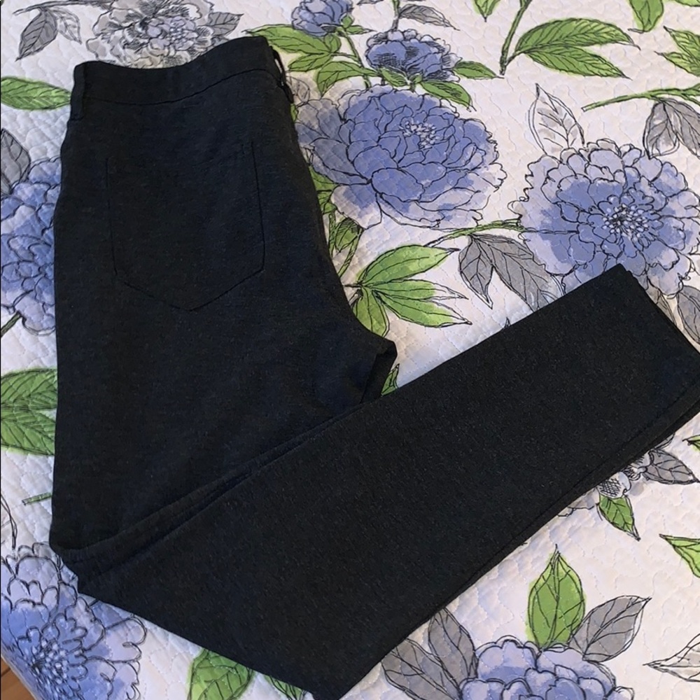 Celebrity Pink Dark Grey leggings